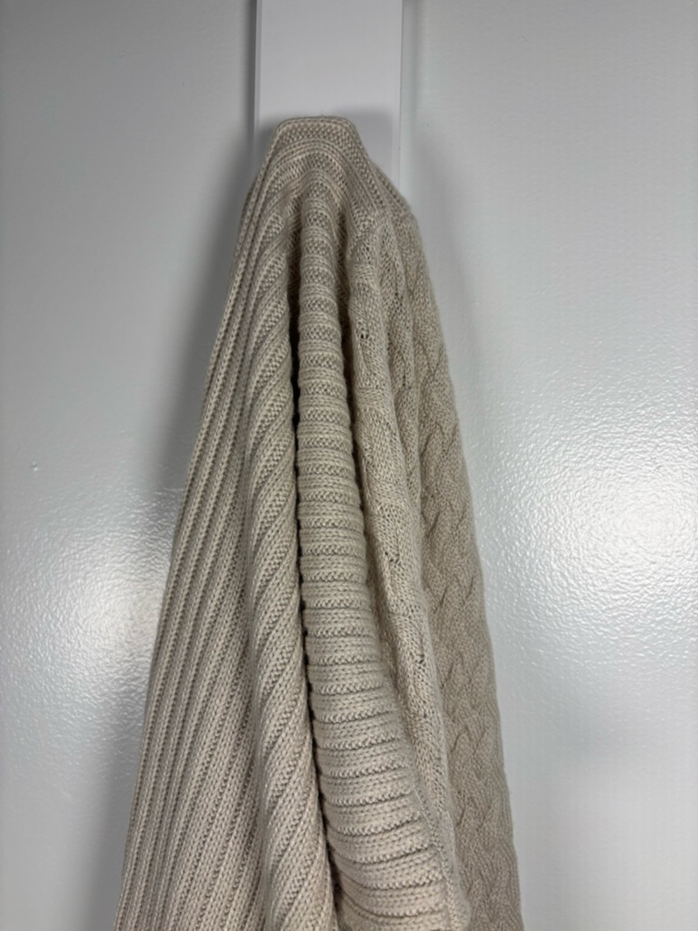 Source Unknown Cream Cable Knit Wrap Scarf - Picture 4 of 4